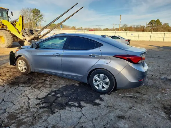 5NPDH4AE2GH687295 2016 HYUNDAI ELANTRA - Image 2