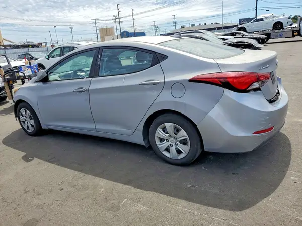 5NPDH4AE2GH688012 2016 HYUNDAI ELANTRA - Image 2