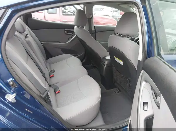 5NPDH4AE2GH688933 2016 HYUNDAI ELANTRA - Image 8