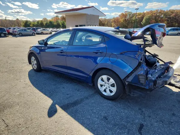 5NPDH4AE2GH690388 2016 HYUNDAI ELANTRA - Image 2
