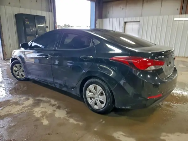 5NPDH4AE2GH690990 2016 HYUNDAI ELANTRA - Image 2