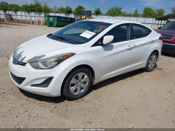 5NPDH4AE2GH691122 2016 HYUNDAI ELANTRA - Image 2