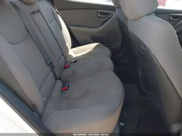 5NPDH4AE2GH691122 2016 HYUNDAI ELANTRA - Image 8
