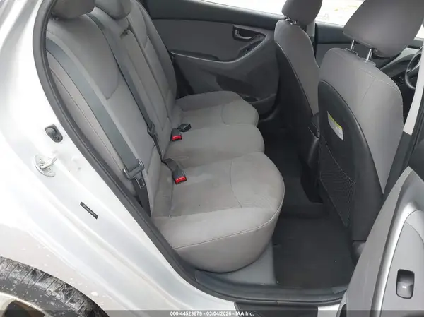 5NPDH4AE2GH691217 2016 HYUNDAI ELANTRA - Image 8