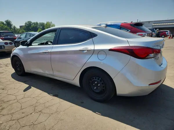 5NPDH4AE2GH692593 2016 HYUNDAI ELANTRA - Image 2