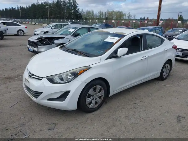 5NPDH4AE2GH694389 2016 HYUNDAI ELANTRA - Image 2