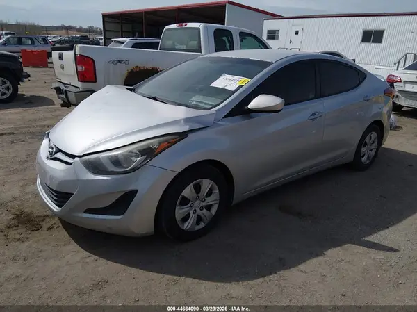 5NPDH4AE2GH696434 2016 HYUNDAI ELANTRA - Image 2