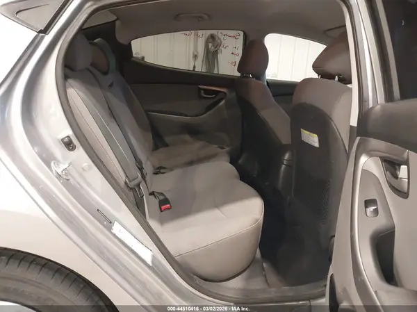 5NPDH4AE2GH696644 2016 HYUNDAI ELANTRA - Image 8