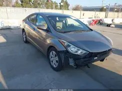 5NPDH4AE2GH698393 2016 HYUNDAI ELANTRA