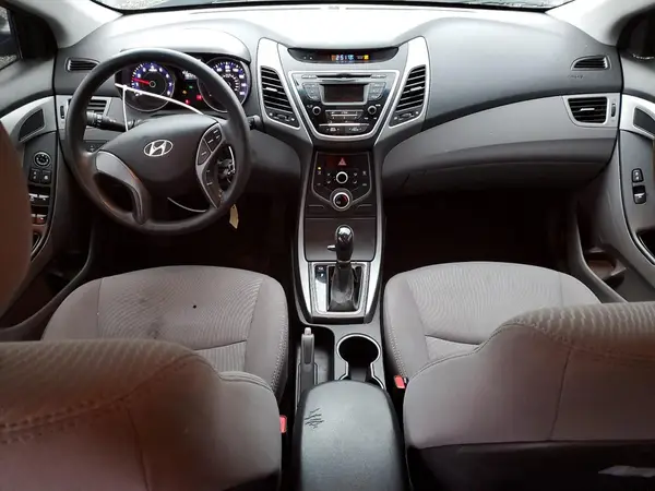 5NPDH4AE2GH700627 2016 HYUNDAI ELANTRA - Image 8