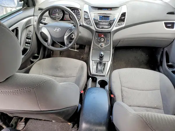 5NPDH4AE2GH700675 2016 HYUNDAI ELANTRA - Image 8