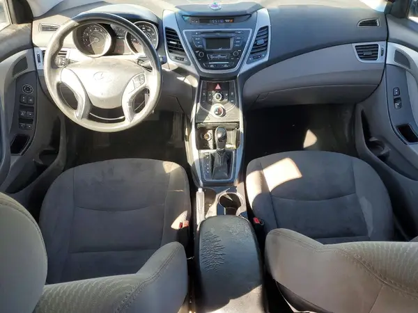 5NPDH4AE2GH701017 2016 HYUNDAI ELANTRA - Image 8