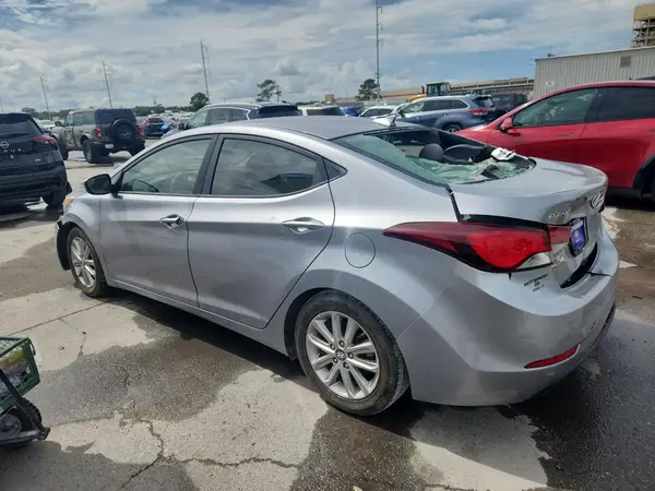 5NPDH4AE2GH703205 2016 HYUNDAI ELANTRA - Image 2