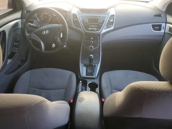 5NPDH4AE2GH703804 2016 HYUNDAI ELANTRA - Image 8
