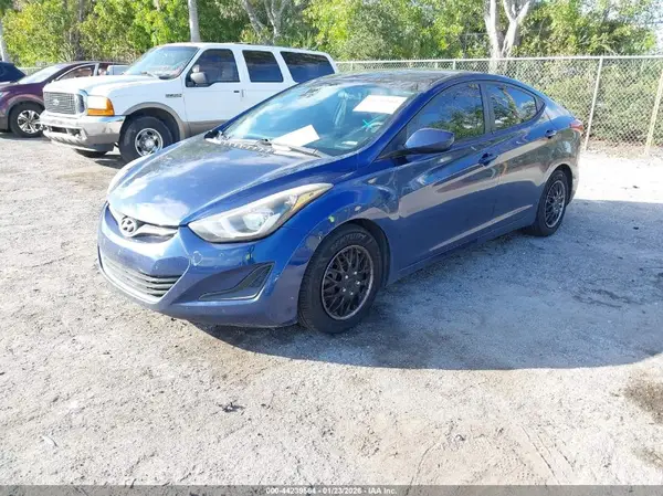 5NPDH4AE2GH703835 2016 HYUNDAI ELANTRA - Image 2