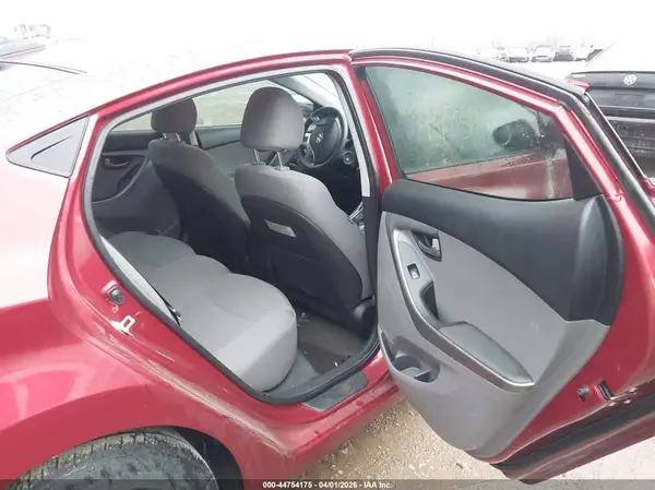 5NPDH4AE2GH704001 2016 HYUNDAI ELANTRA - Image 8