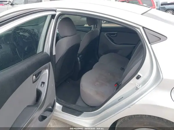 5NPDH4AE2GH705102 2016 HYUNDAI ELANTRA - Image 8