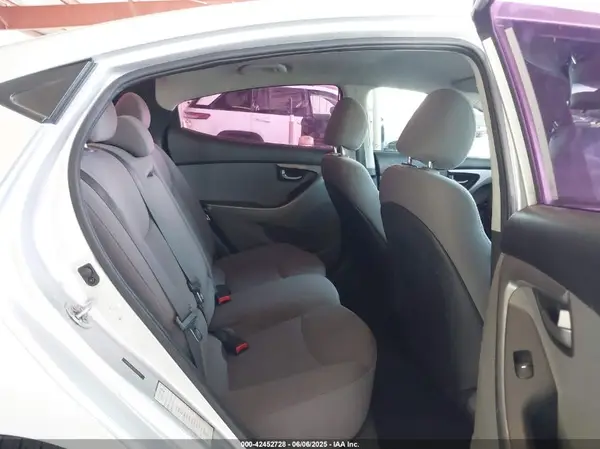 5NPDH4AE2GH705312 2016 HYUNDAI ELANTRA - Image 8