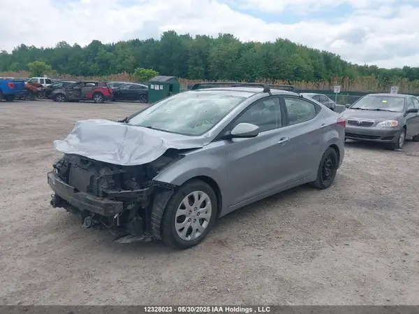 5NPDH4AE2GH705603 2016 HYUNDAI ELANTRA - Image 2