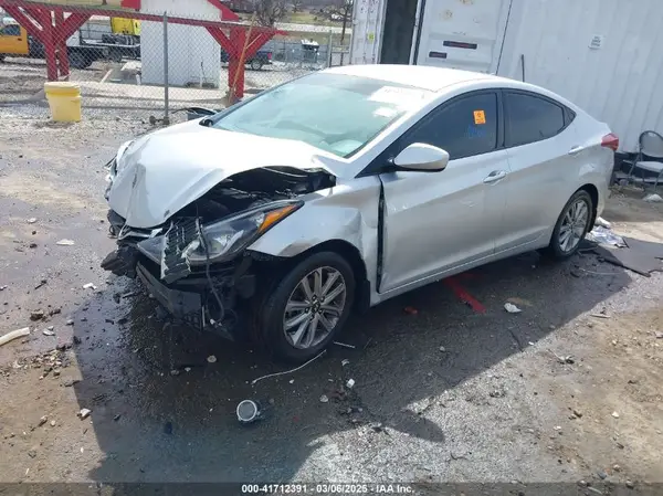 5NPDH4AE2GH705889 2016 HYUNDAI ELANTRA - Image 2