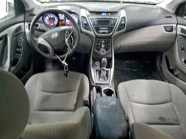5NPDH4AE2GH706296 2016 HYUNDAI ELANTRA - Image 8