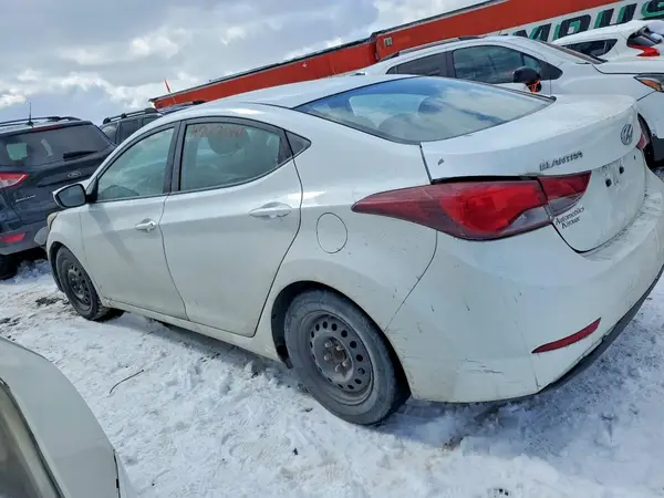 5NPDH4AE2GH707903 2016 HYUNDAI ELANTRA - Image 2