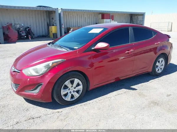 5NPDH4AE2GH709747 2016 HYUNDAI ELANTRA - Image 2