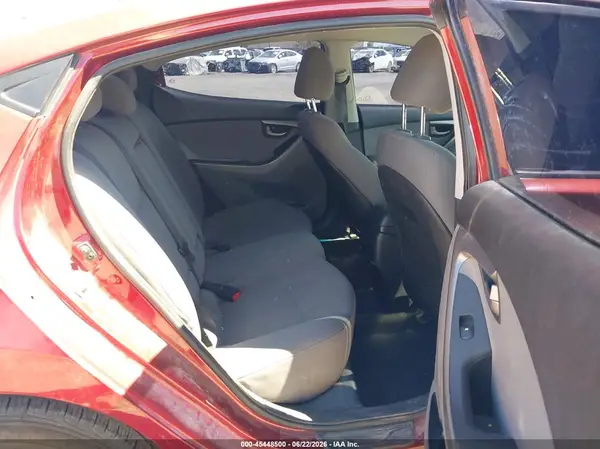 5NPDH4AE2GH709747 2016 HYUNDAI ELANTRA - Image 8