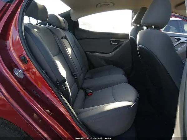 5NPDH4AE2GH709845 2016 HYUNDAI ELANTRA - Image 8