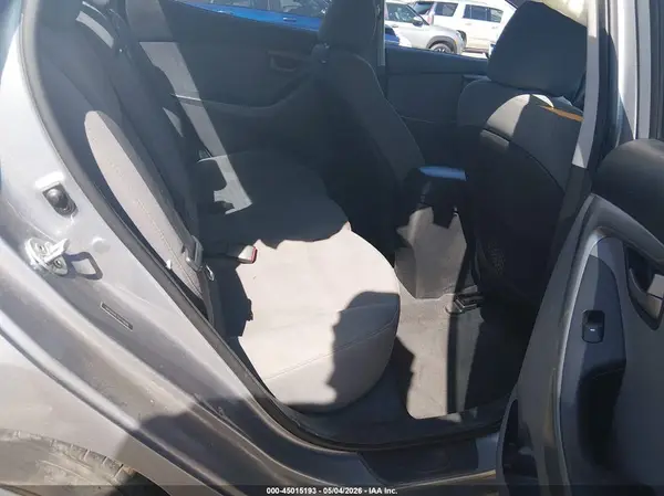 5NPDH4AE2GH710686 2016 HYUNDAI ELANTRA - Image 8