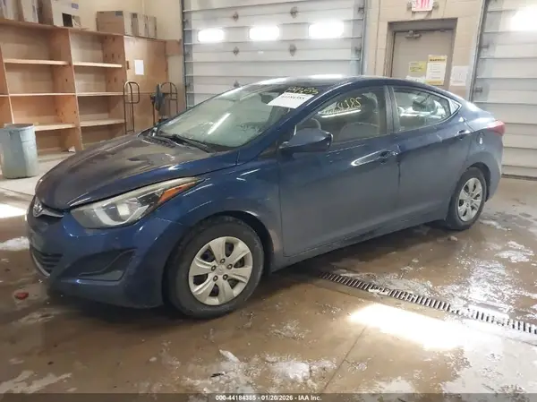 5NPDH4AE2GH710803 2016 HYUNDAI ELANTRA - Image 2