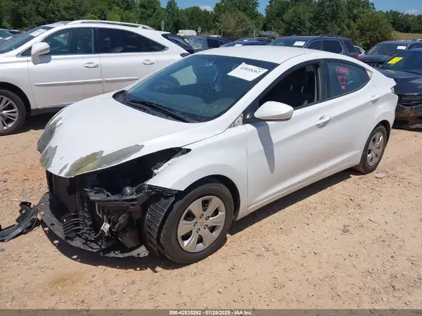 5NPDH4AE2GH711014 2016 HYUNDAI ELANTRA - Image 2