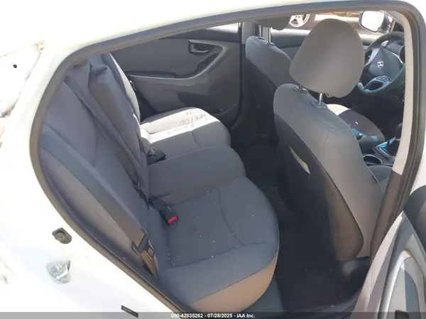 5NPDH4AE2GH711014 2016 HYUNDAI ELANTRA - Image 8