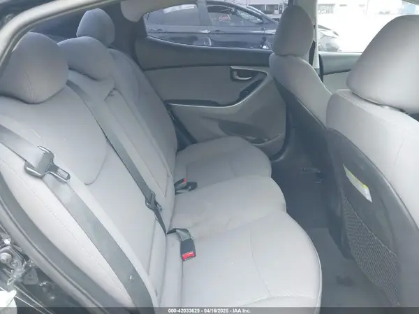 5NPDH4AE2GH711708 2016 HYUNDAI ELANTRA - Image 8