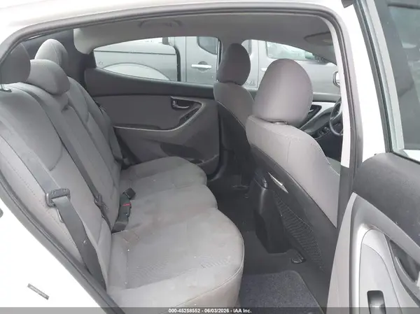 5NPDH4AE2GH714351 2016 HYUNDAI ELANTRA - Image 8