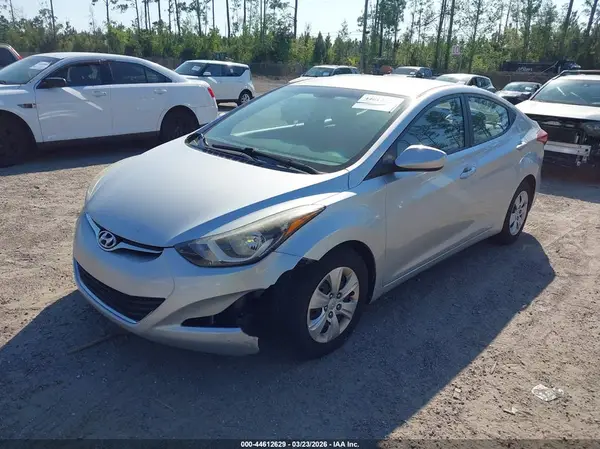 5NPDH4AE2GH714429 2016 HYUNDAI ELANTRA - Image 2