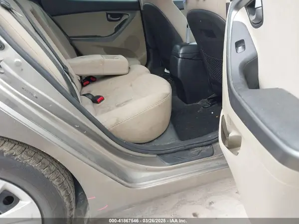 5NPDH4AE2GH715001 2016 HYUNDAI ELANTRA - Image 8