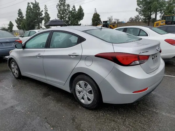 5NPDH4AE2GH716181 2016 HYUNDAI ELANTRA - Image 2