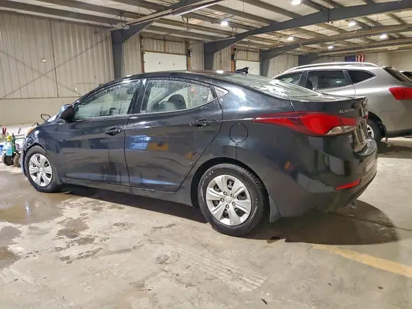 5NPDH4AE2GH716312 2016 HYUNDAI ELANTRA - Image 2