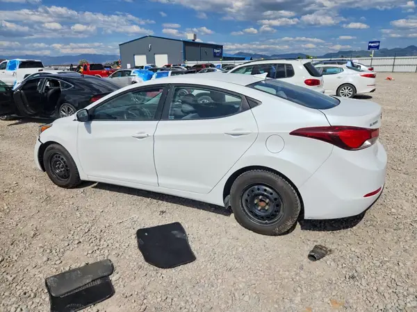 5NPDH4AE2GH716634 2016 HYUNDAI ELANTRA - Image 2