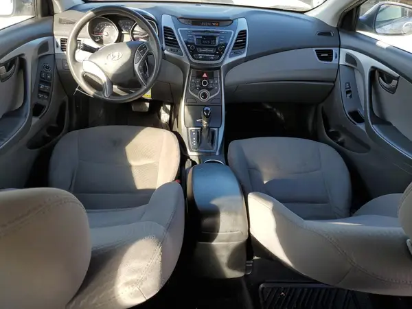 5NPDH4AE2GH717508 2016 HYUNDAI ELANTRA - Image 8
