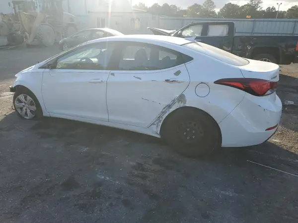5NPDH4AE2GH719422 2016 HYUNDAI ELANTRA - Image 2