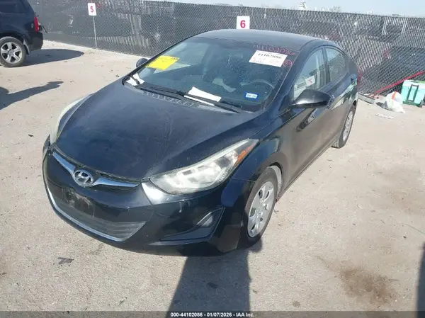 5NPDH4AE2GH720358 2016 HYUNDAI ELANTRA - Image 2