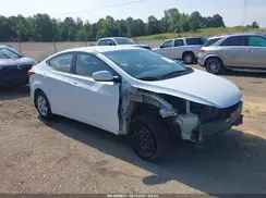 5NPDH4AE2GH721252 2016 HYUNDAI ELANTRA