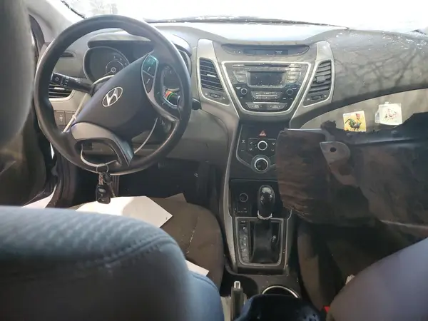 5NPDH4AE2GH721557 2016 HYUNDAI ELANTRA - Image 8