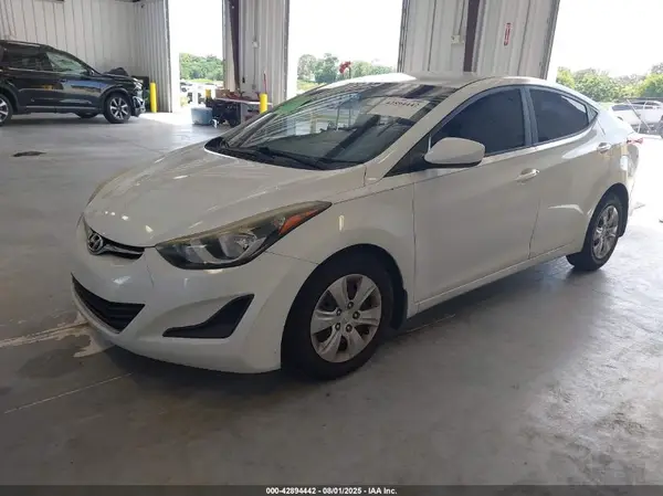 5NPDH4AE2GH721641 2016 HYUNDAI ELANTRA - Image 2