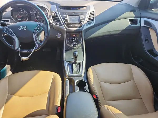 5NPDH4AE2GH723406 2016 HYUNDAI ELANTRA - Image 8