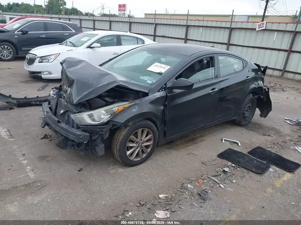 5NPDH4AE2GH724359 2016 HYUNDAI ELANTRA - Image 2
