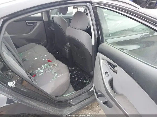 5NPDH4AE2GH724359 2016 HYUNDAI ELANTRA - Image 8