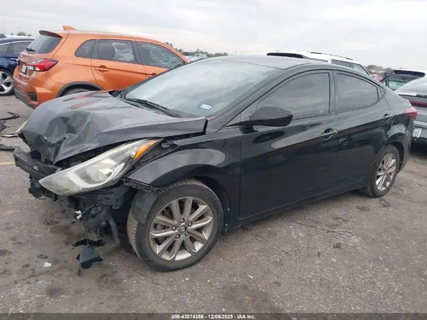 5NPDH4AE2GH725060 2016 HYUNDAI ELANTRA - Image 2